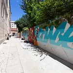 Cavour Living